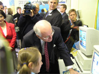 Prime Minister Views Virtual Tour